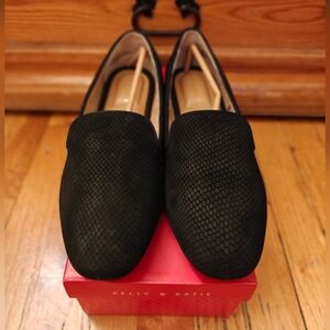 Kelly & Katie Black Textured Loafers